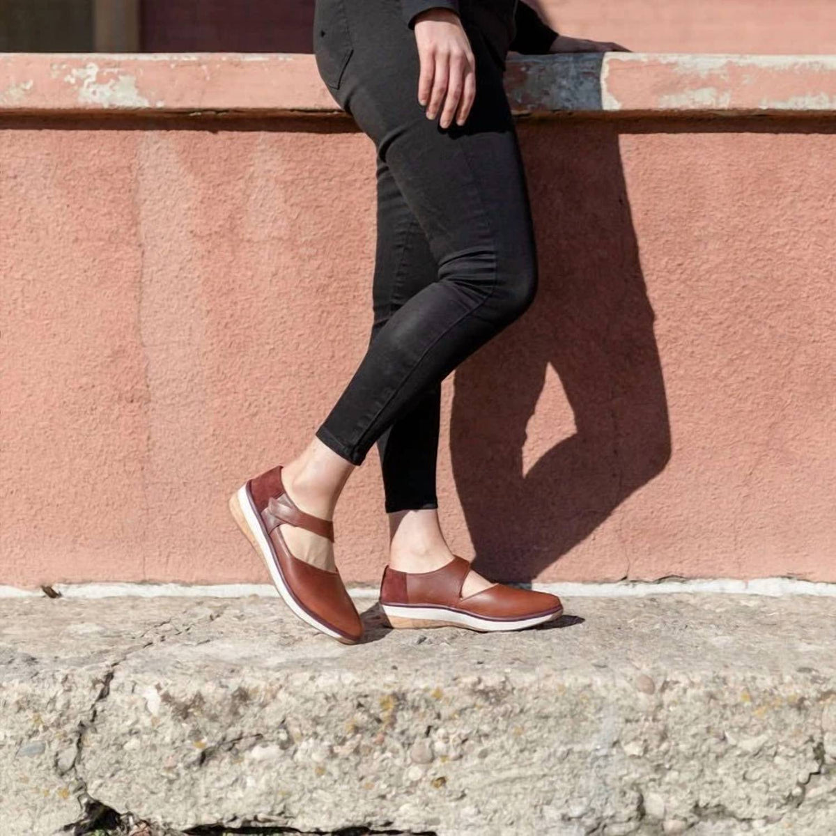 Soleni Shoes - Women's Marie Flat Shoes