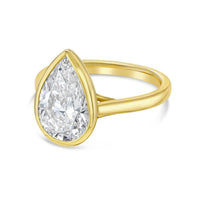 Diana M Jewels - Women's Pear Shape Lab Grown Diamond Bezel Solitaire Ring ( 12.00 Ct)