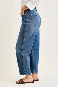 Judy Blue - Rigid Magic Barrel With Dart Detailing Jeans