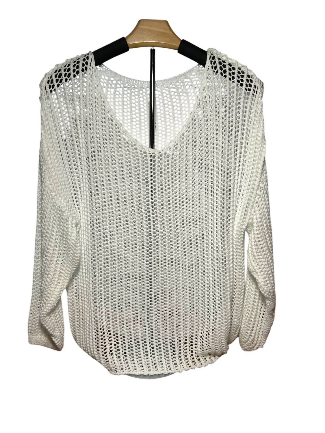 Made In Italy - Breezy Crochet V-Neck Top