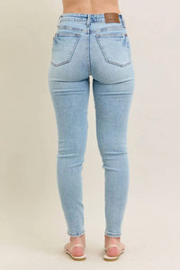 Judy Blue - Mid Rise Tummy Control Skinny Jeans