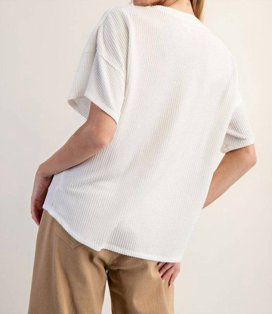 Ee:Some - Casual V-neck Top