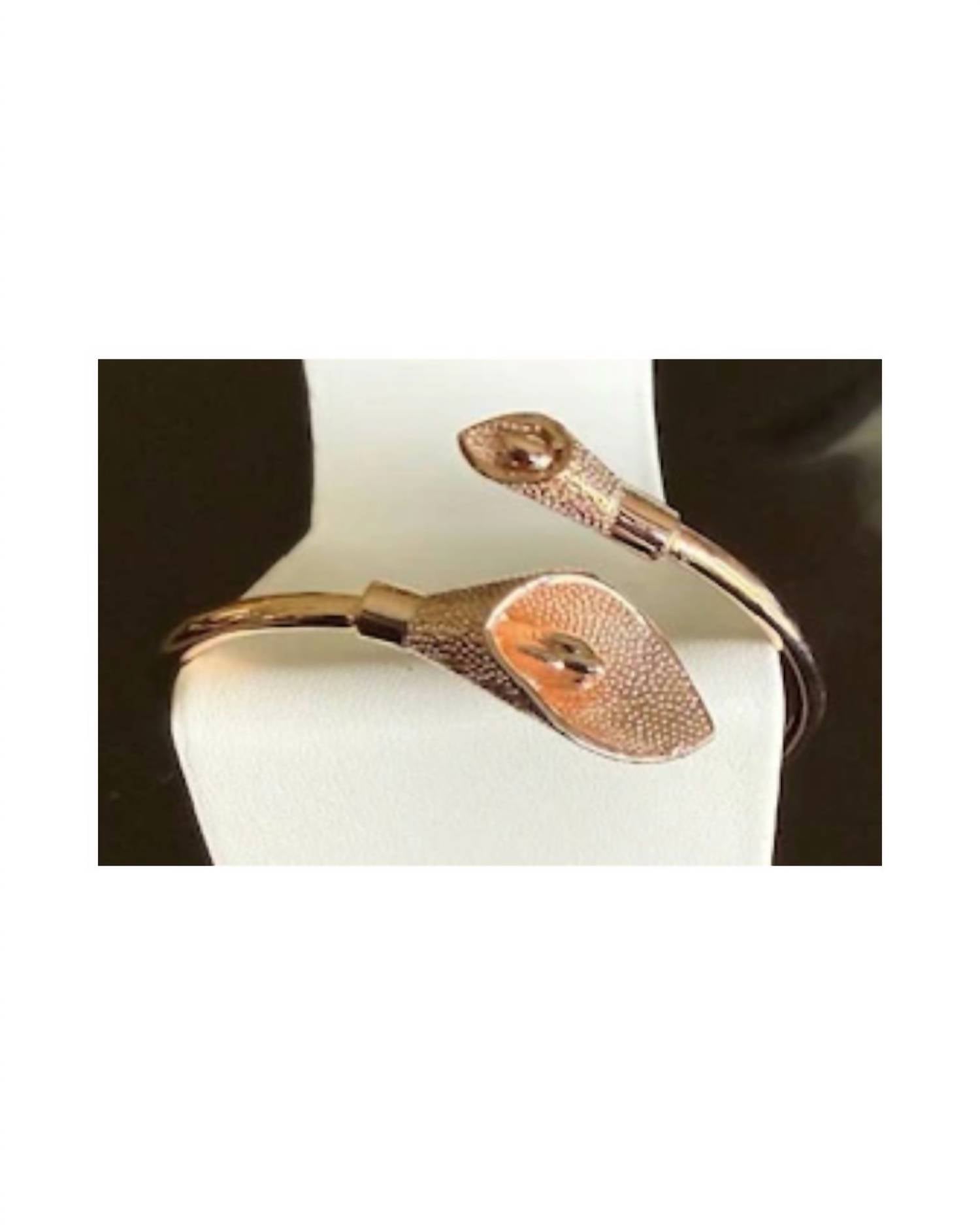 Jacqueline Kent - Women's Cali Lilly Flower Cuff Bracelet