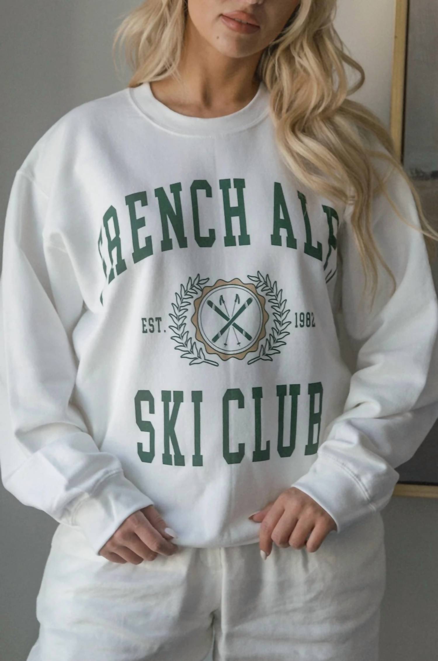Sweet Claire - Women's French Alps Ski Club Sweatshirt