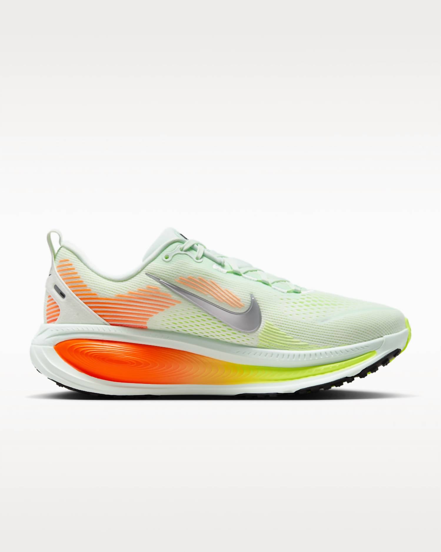 Nike - Men's Vomero 18 Road Running Shoes
