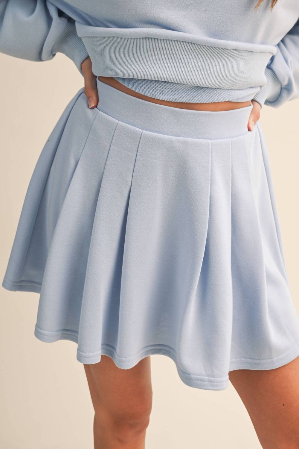 Klesis - Crewneck Sweatshirt & Pleated Skirt Set