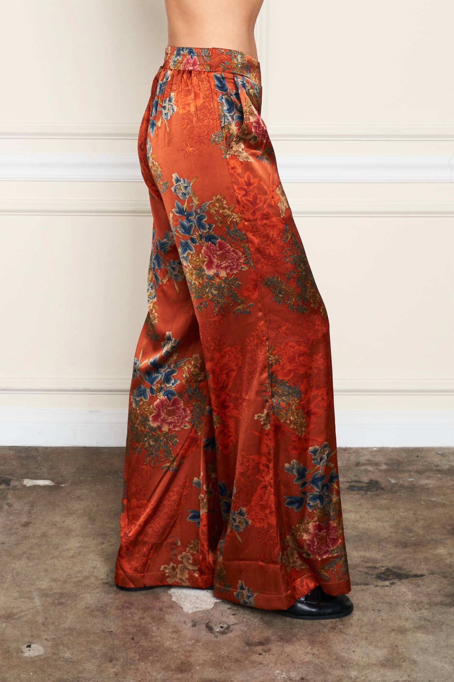 Paparazzi - Satin Print Palazzo Pant