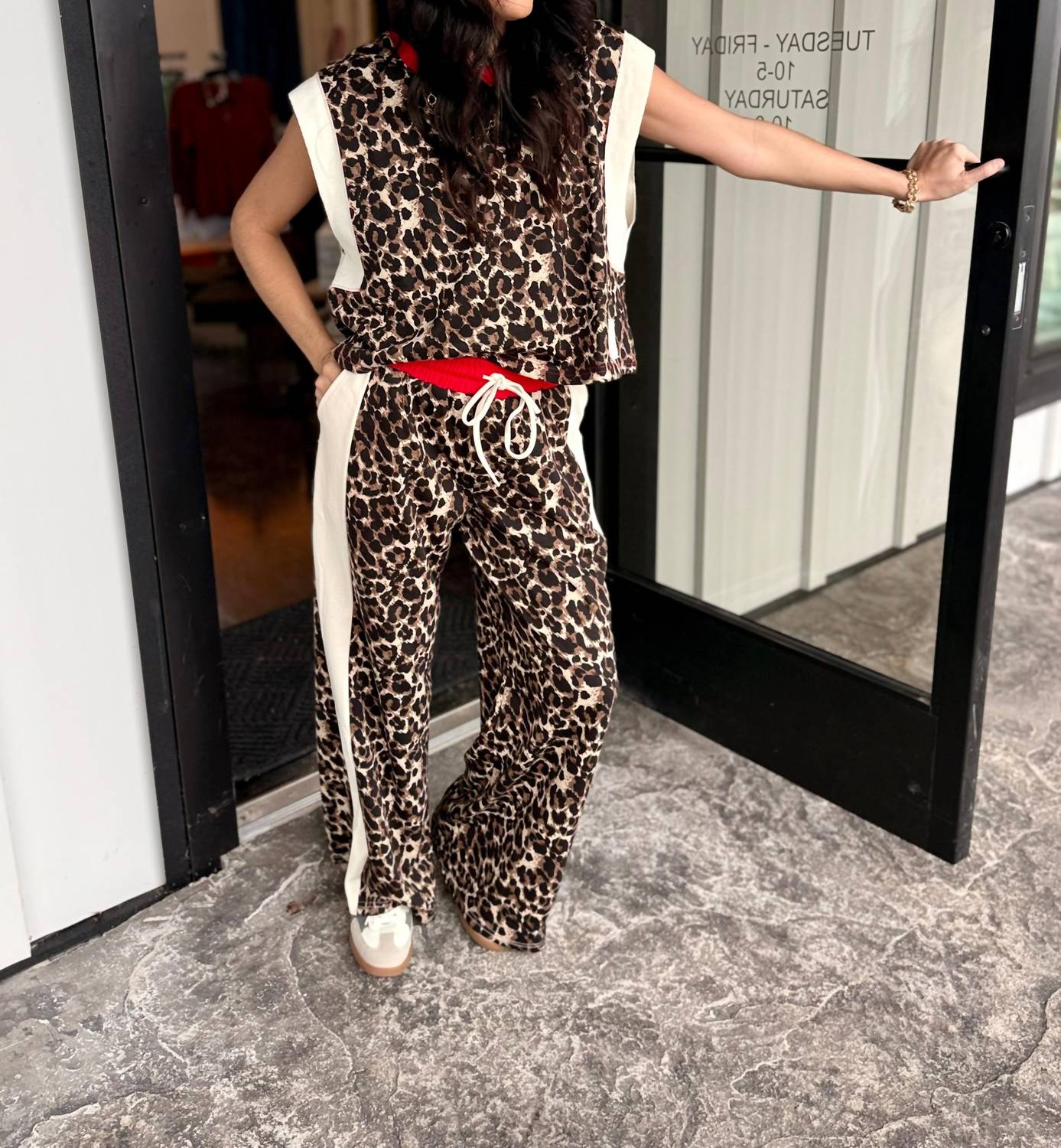 ee:some Be Bold Boxy Sleeveless Top in leopard - women's blouse - detail view