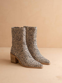 Oasis Society - Women's Vienna Sleek Ankle Hugging Bootie