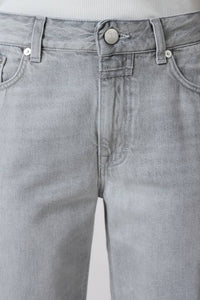 CLOSED Milo Jeans in light grey - women's jeans - alternate view