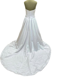 Mary'S Bridal - Women's Beaded Strapless Wedding Gown with Belt