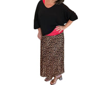 Made In Italy - Pleated Animal Print Skirt