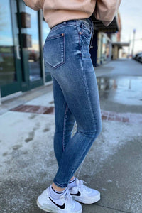 Judy Blue - Women's Matilda Control Non Distressed Washed Jeans