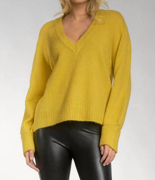 Elan - Timeless V-neck Sweater