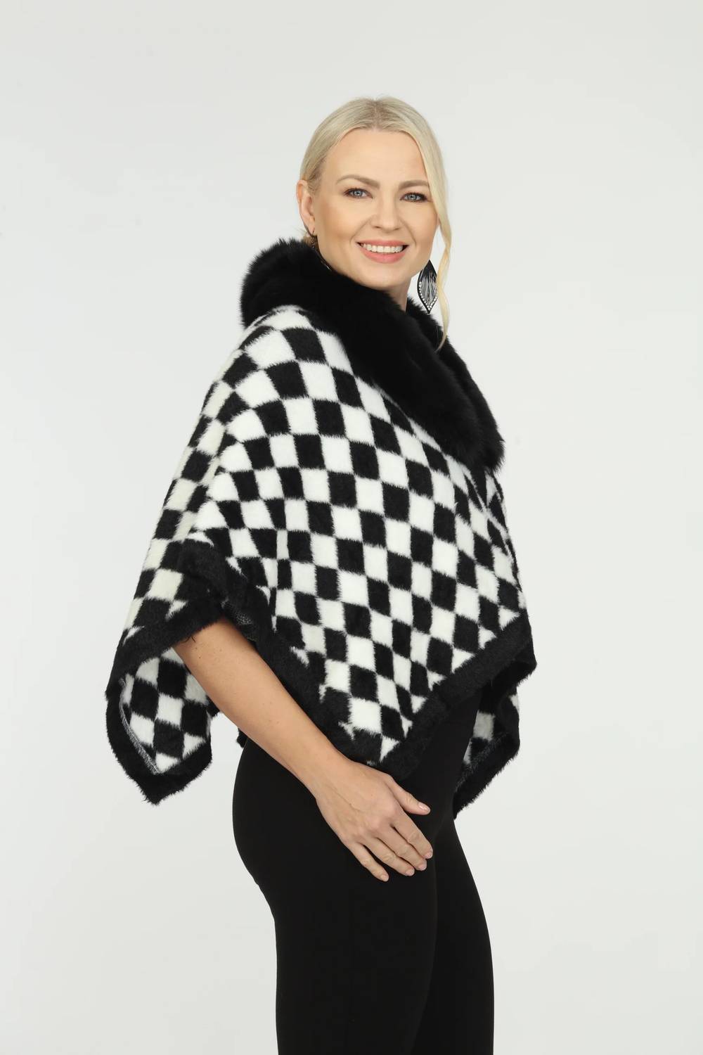 Oolala - Fur Collar Cape