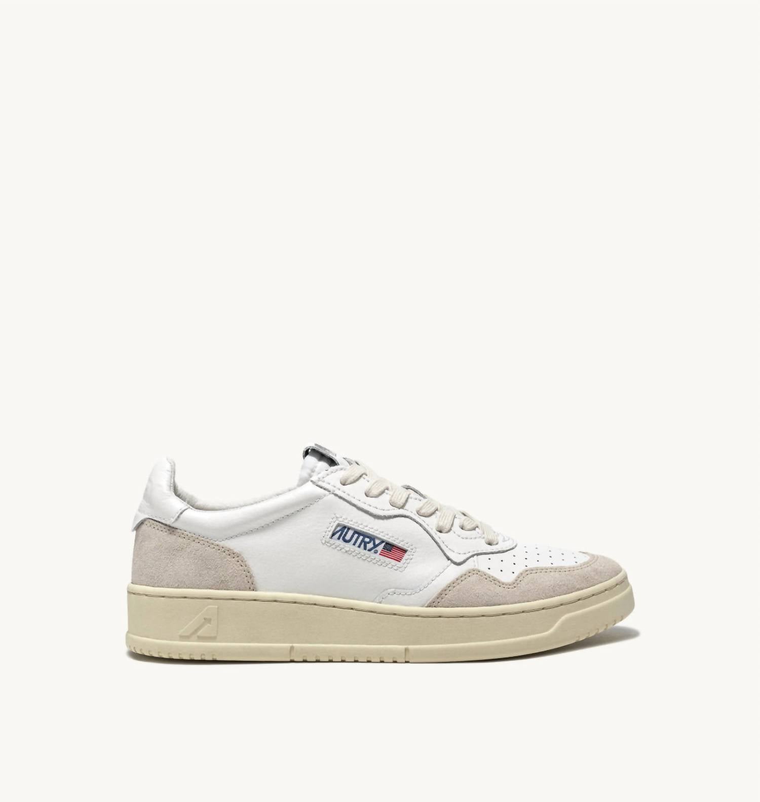 AUTRY Women's Medalist Low Sneaker in white leather and beige suede - women's sneaker