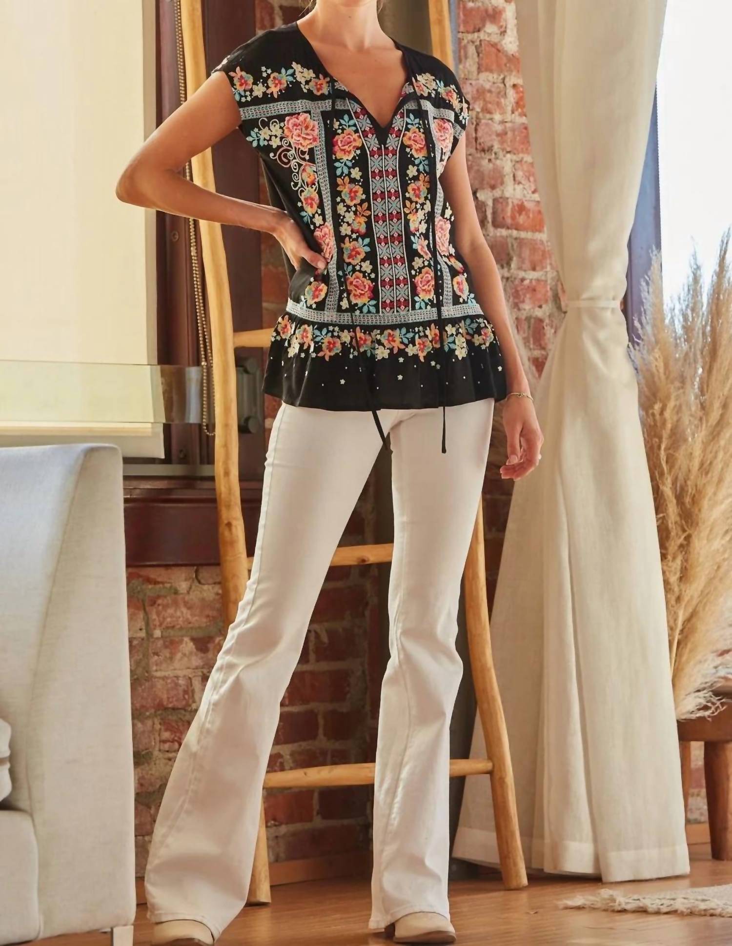 Andree By Unit - Embroidered Ruffle Top