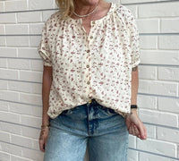 Vine & Love - Floral Puff Sleeve Button-down Blouse