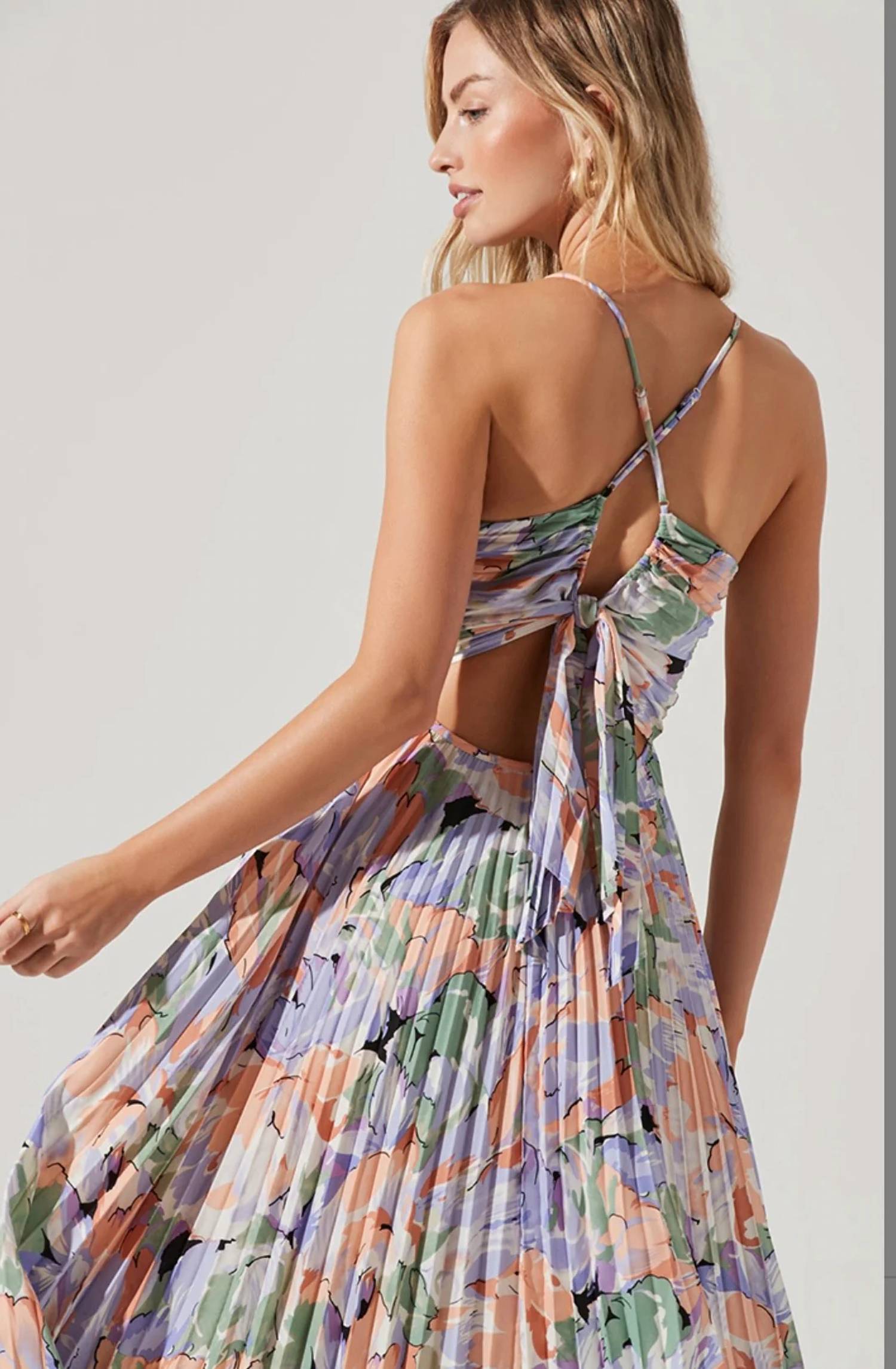 Astr - Alina Floral Pleated Midi Dress