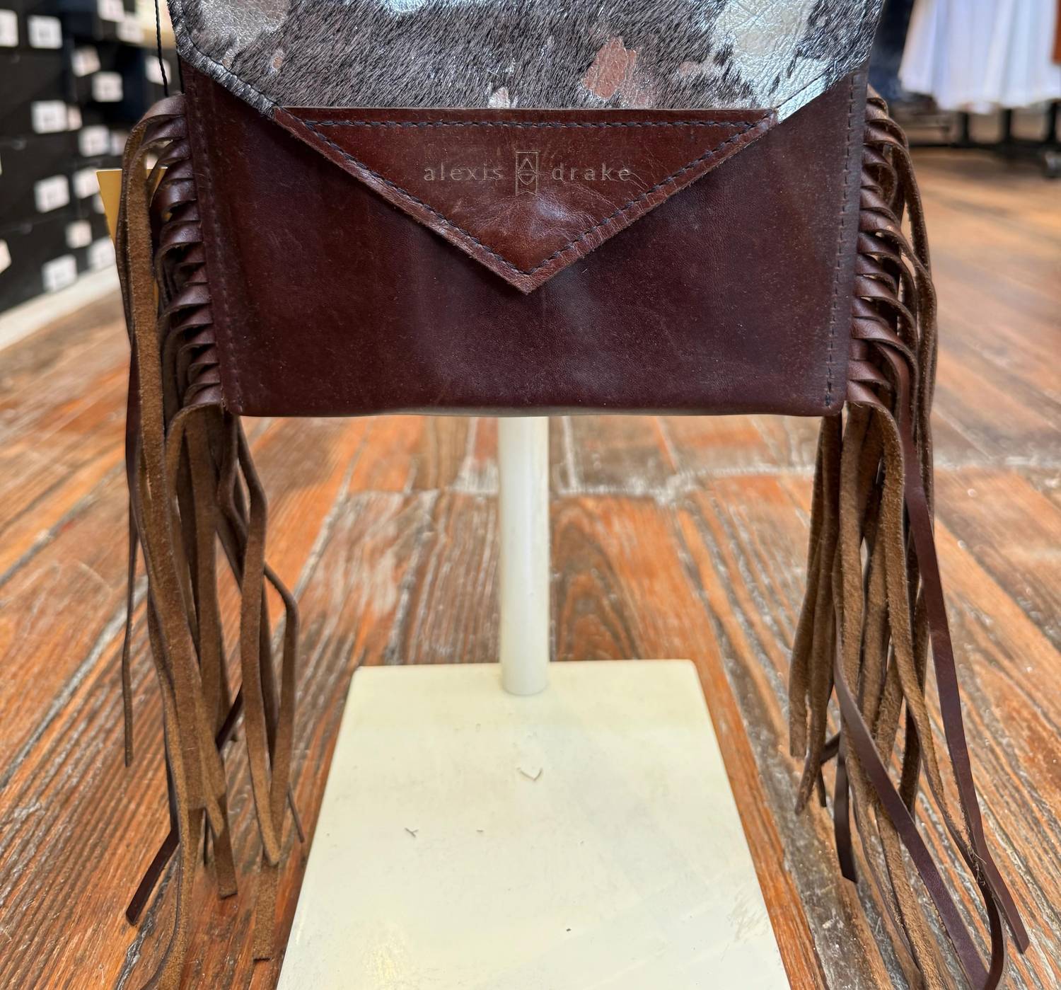 Alexis Drake - Women's Envelope Cellphone Crossbody Bag