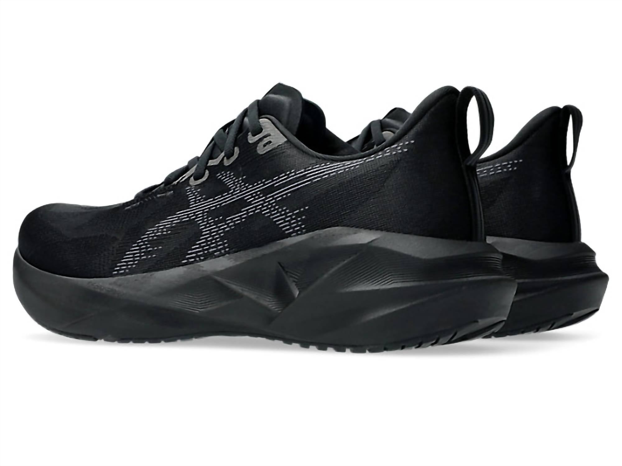 Asics - Men's Novablast 5 Sneaker