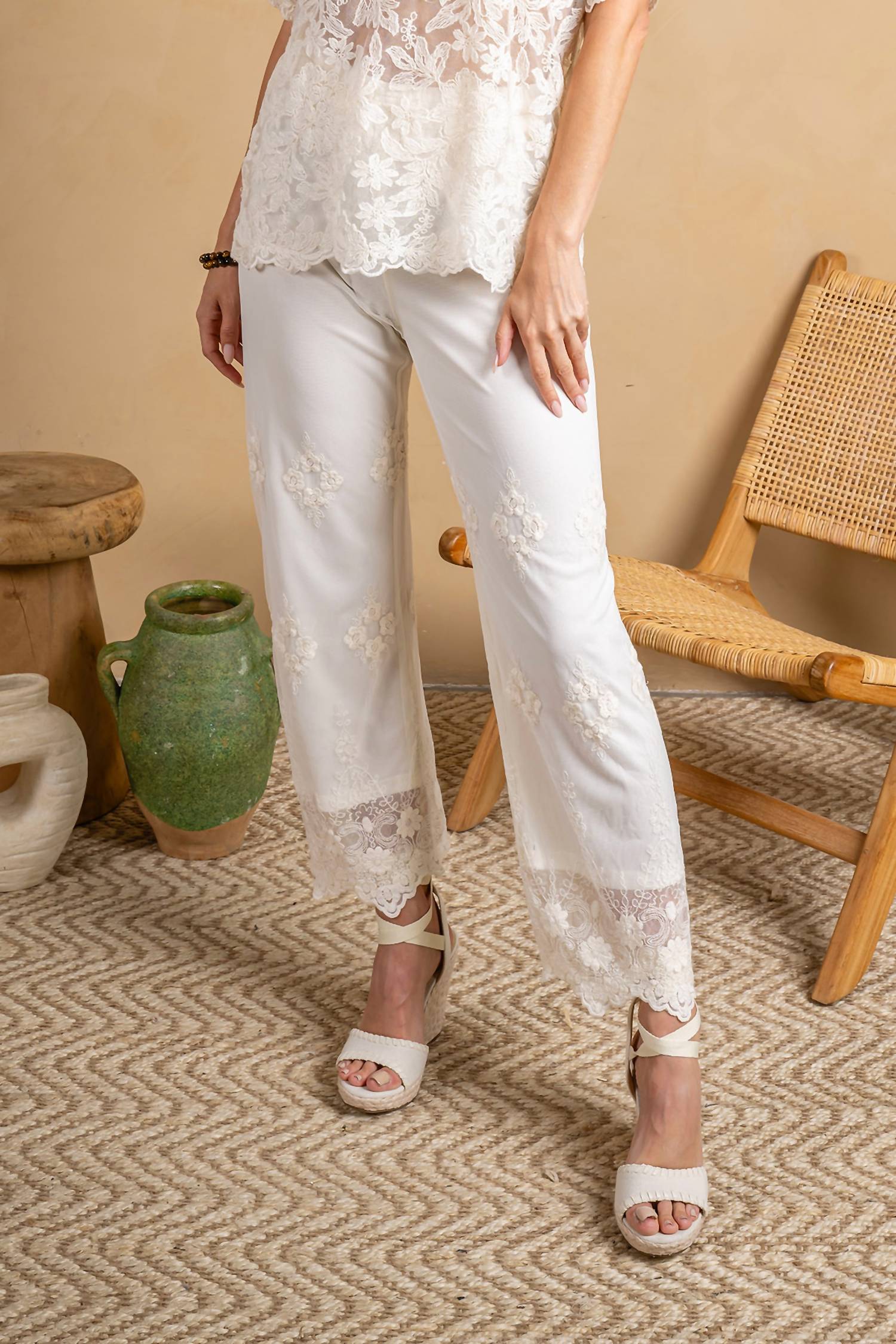 Paparazzi - Lined Mesh Crop Pant W/embroidery Trim