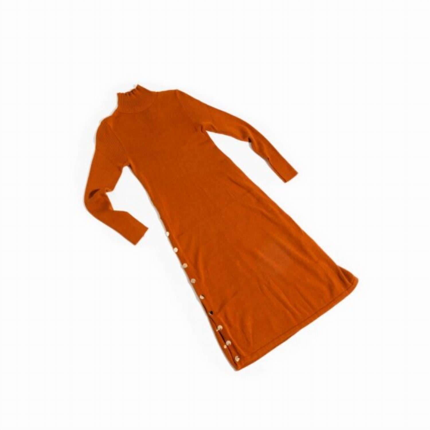 The Athletic Side Of Us - Ribbed Sweater Dress – Body-hugging Knit With Gold Button Detail