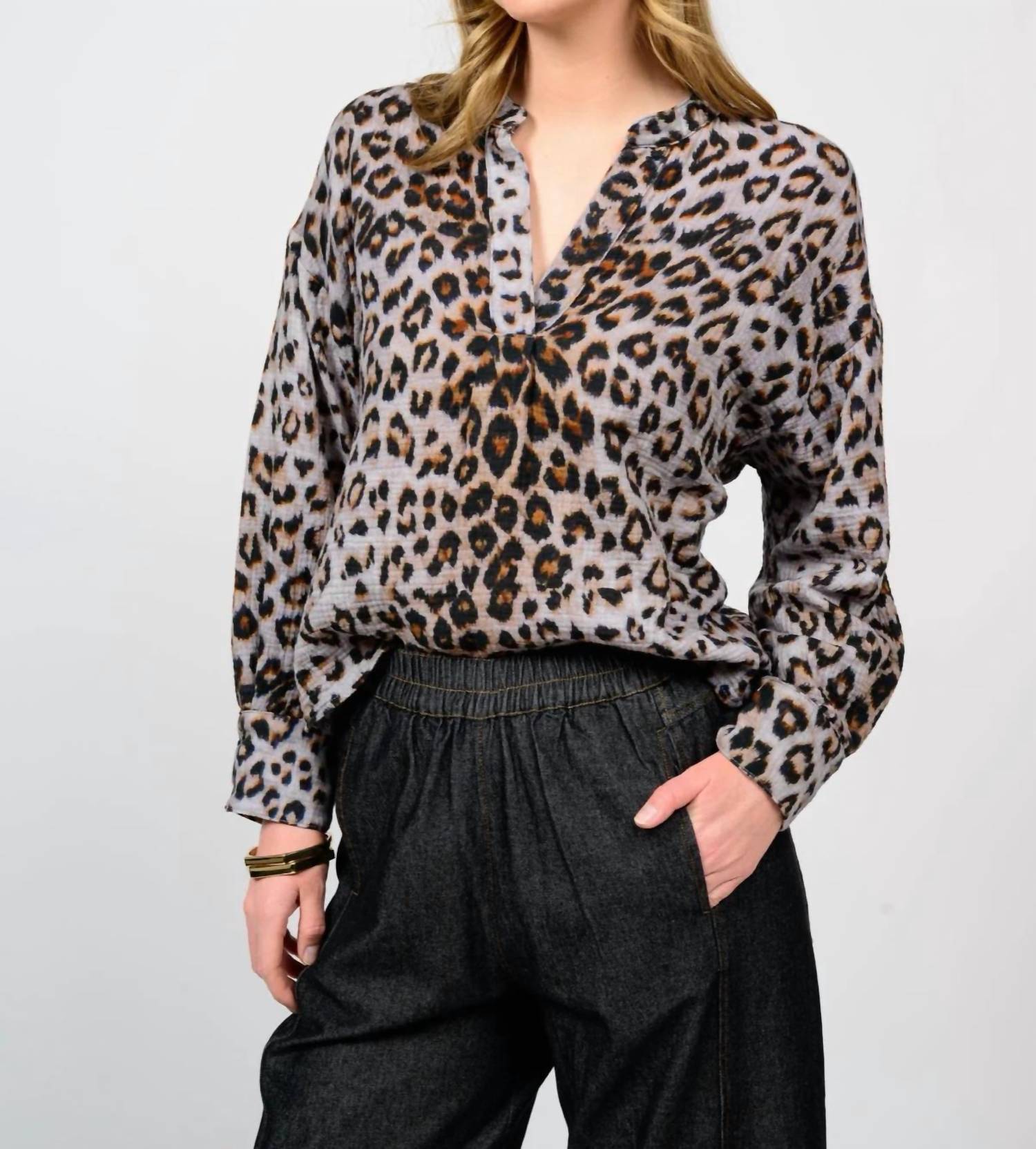Ivy Jane - V-neck Gauze Popover Blouse