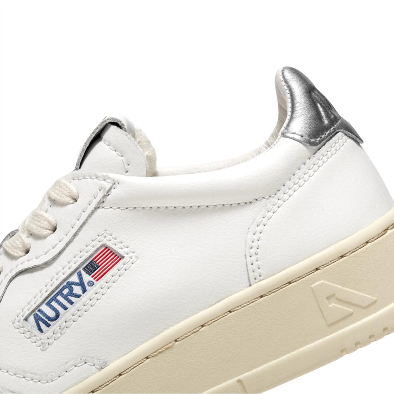Autry - Women's Medalist Low Sneakers