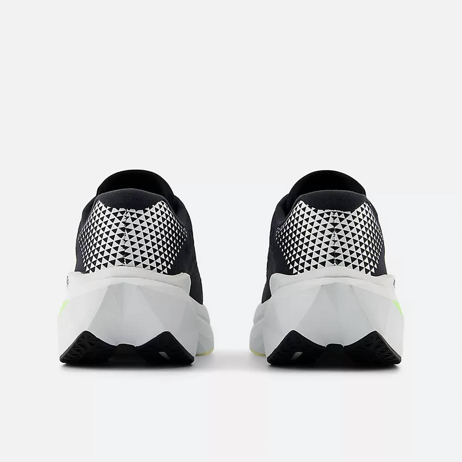 New Balance - Men's Fuelcell Supercomp Trainer V3 Shoes
