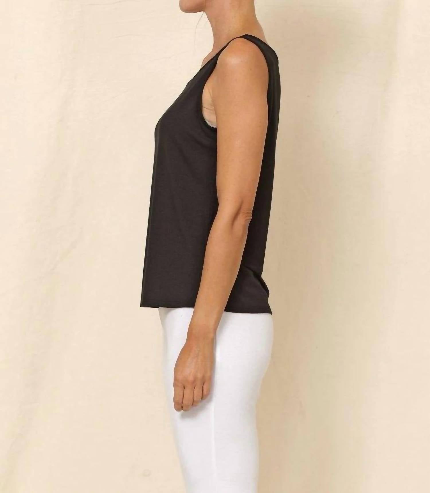 Chalet Et Ceci - Basic Sleeveless Tank Top