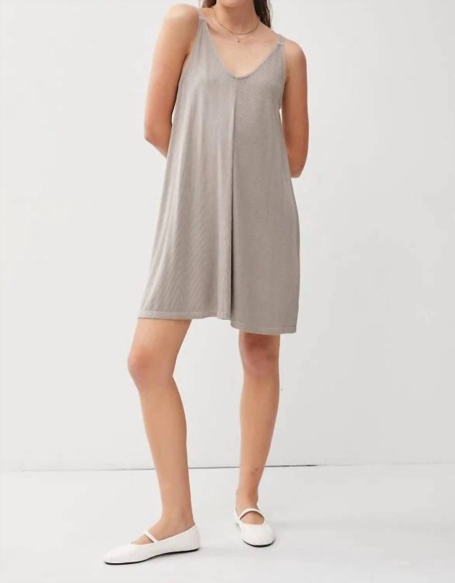 Be Cool - Ribbed V-neck Knit Mini Dress
