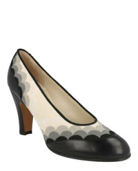 Salvatore Ferragamo - Women's Signorinella Pumps