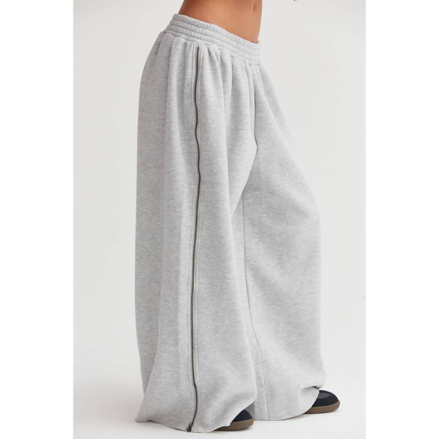 Hyfve - Wide-Leg Side Zipper Sweatpant