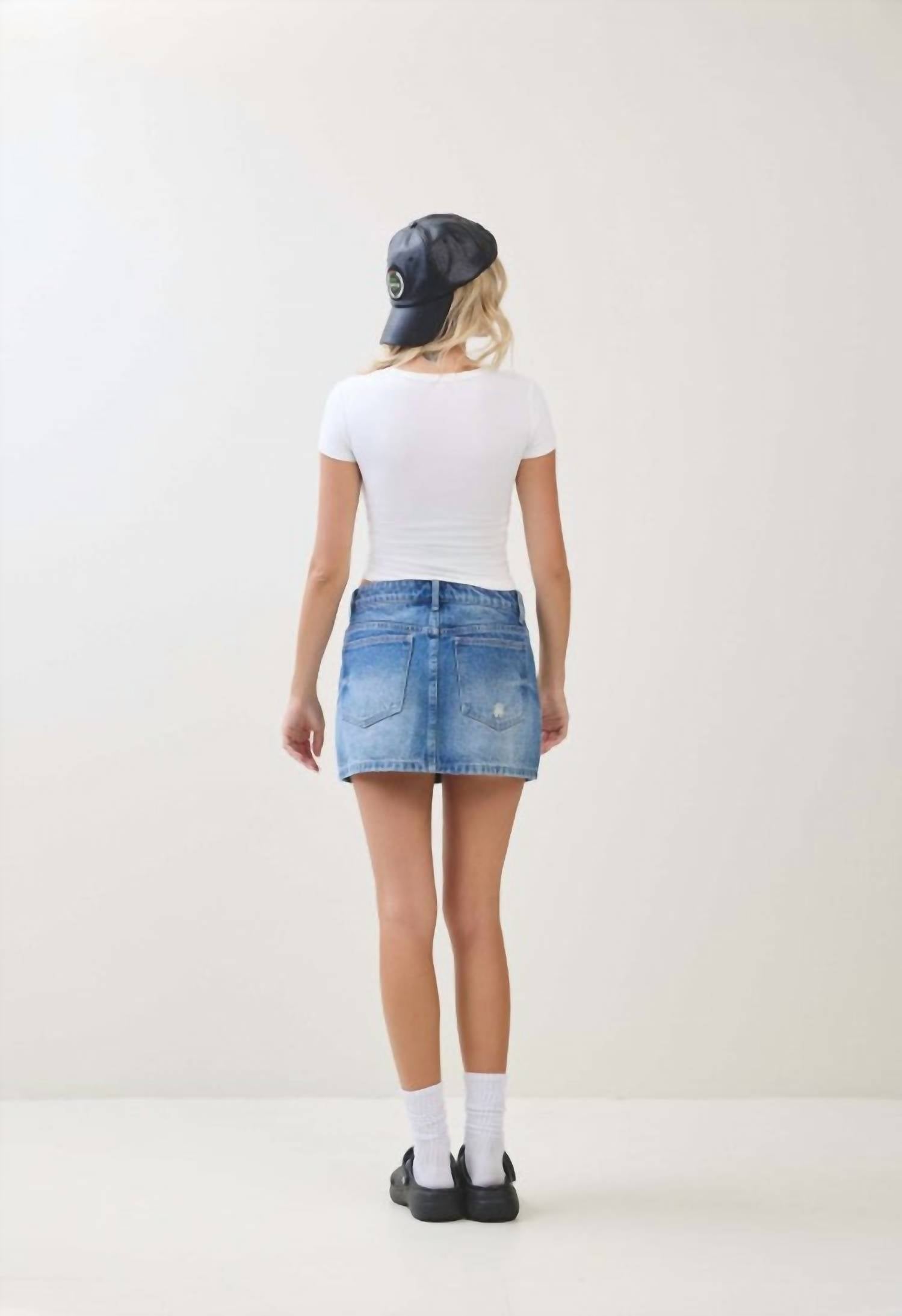 Signature8 - Twisted Top
