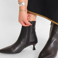 Pavement - Women's Wilma Heeled Booties