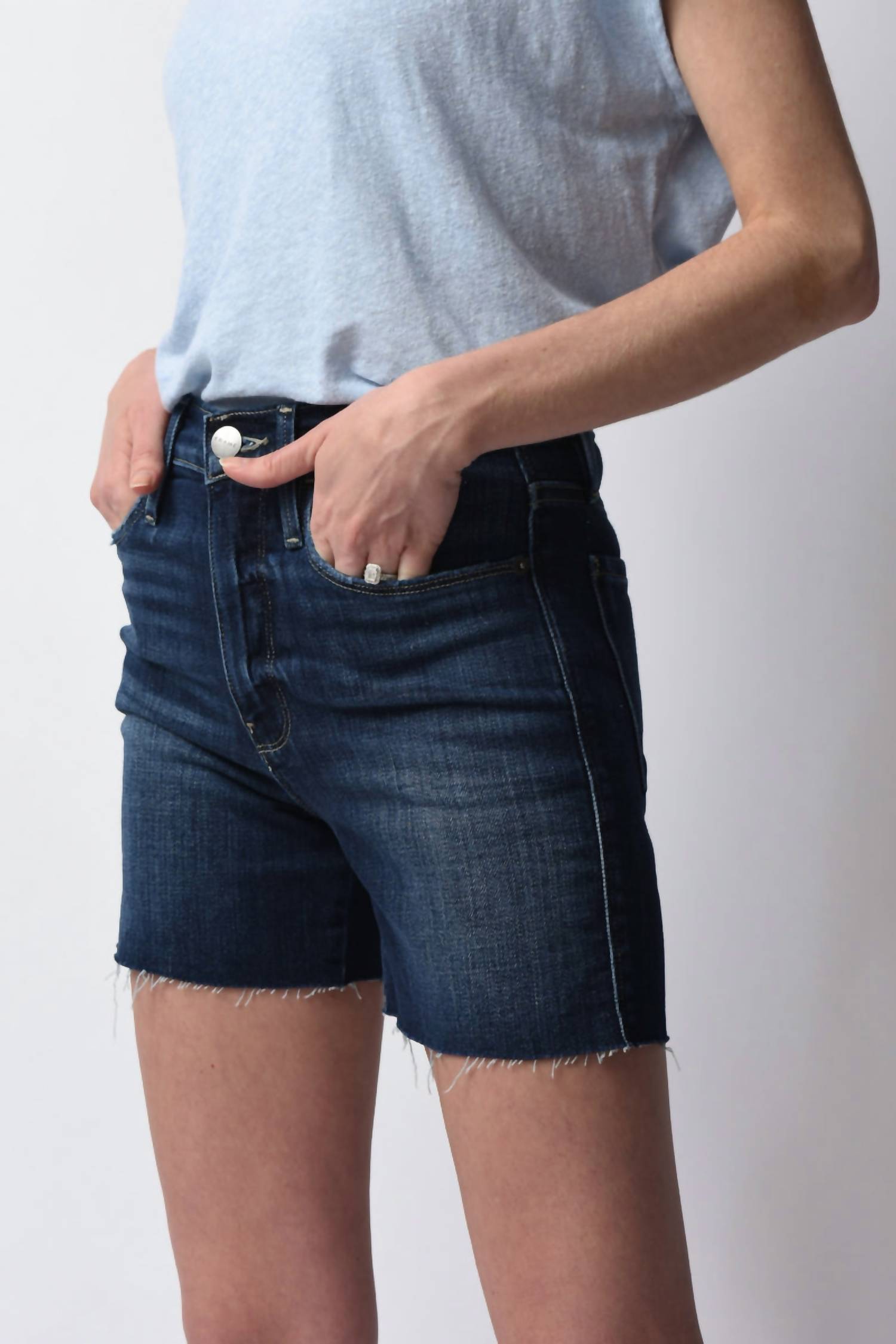 Frame - Le Tour Short Raw Edge Jean Shorts