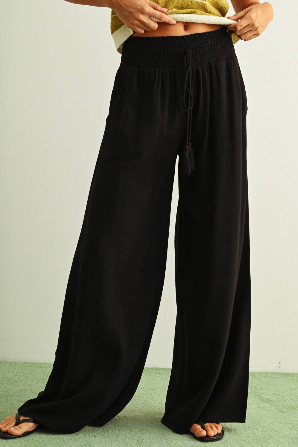 Miou Muse - Cotton Linen Smocked Waist Pants With Tassel
