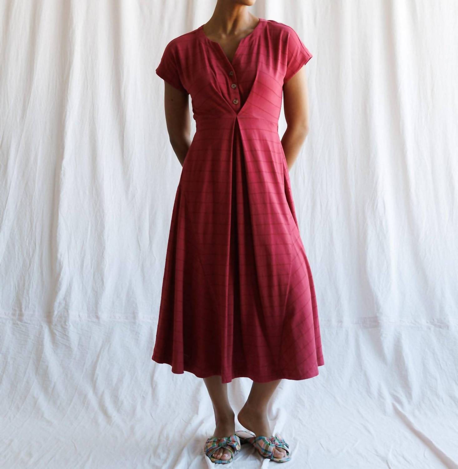 Downeast - Short Sleeve Inverted Pleat Midi Length Knit Dress
