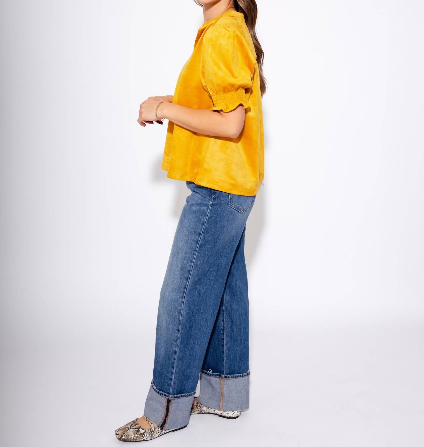 Ivy Jane - Suede Puff Sleeve Top