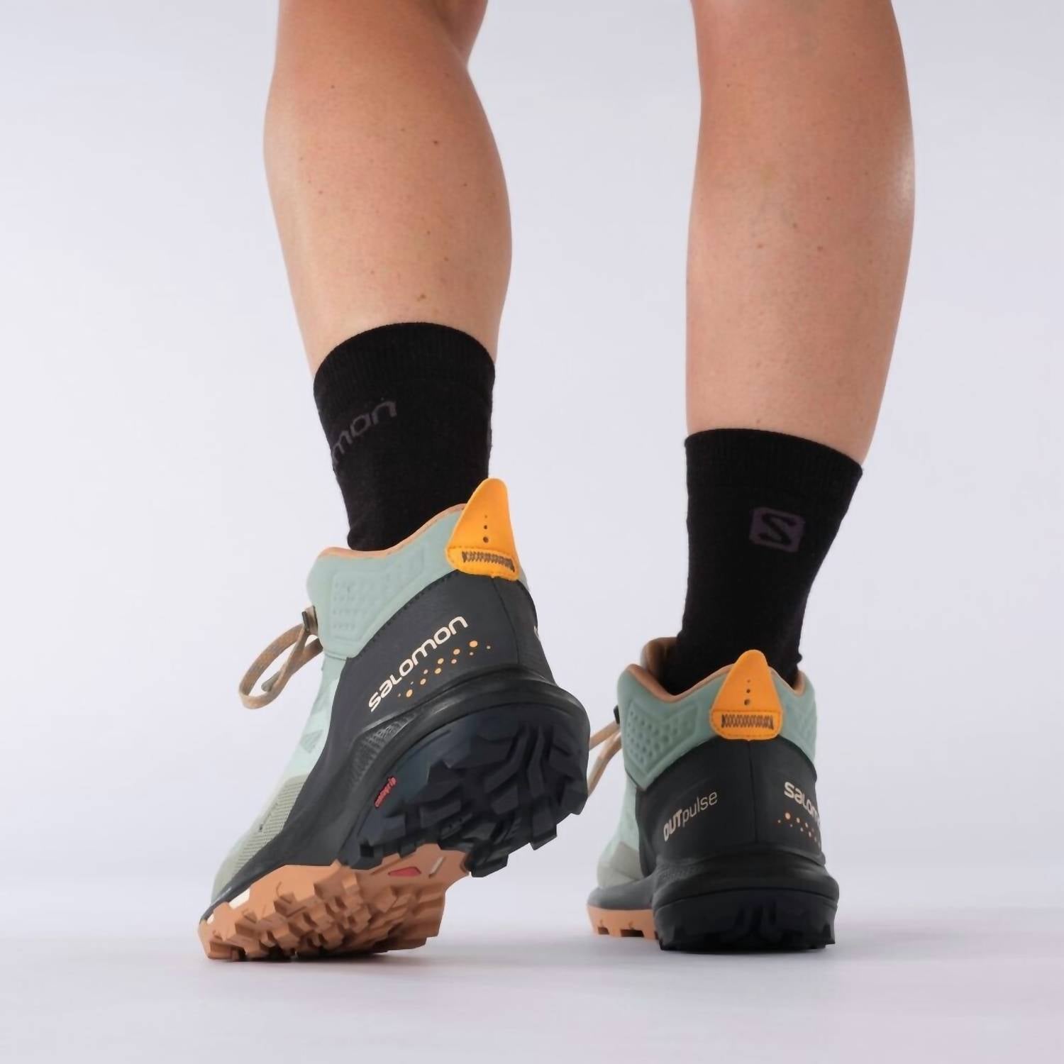 Salomon - Women's Outpulse Mid Gtx Hiking Shoes