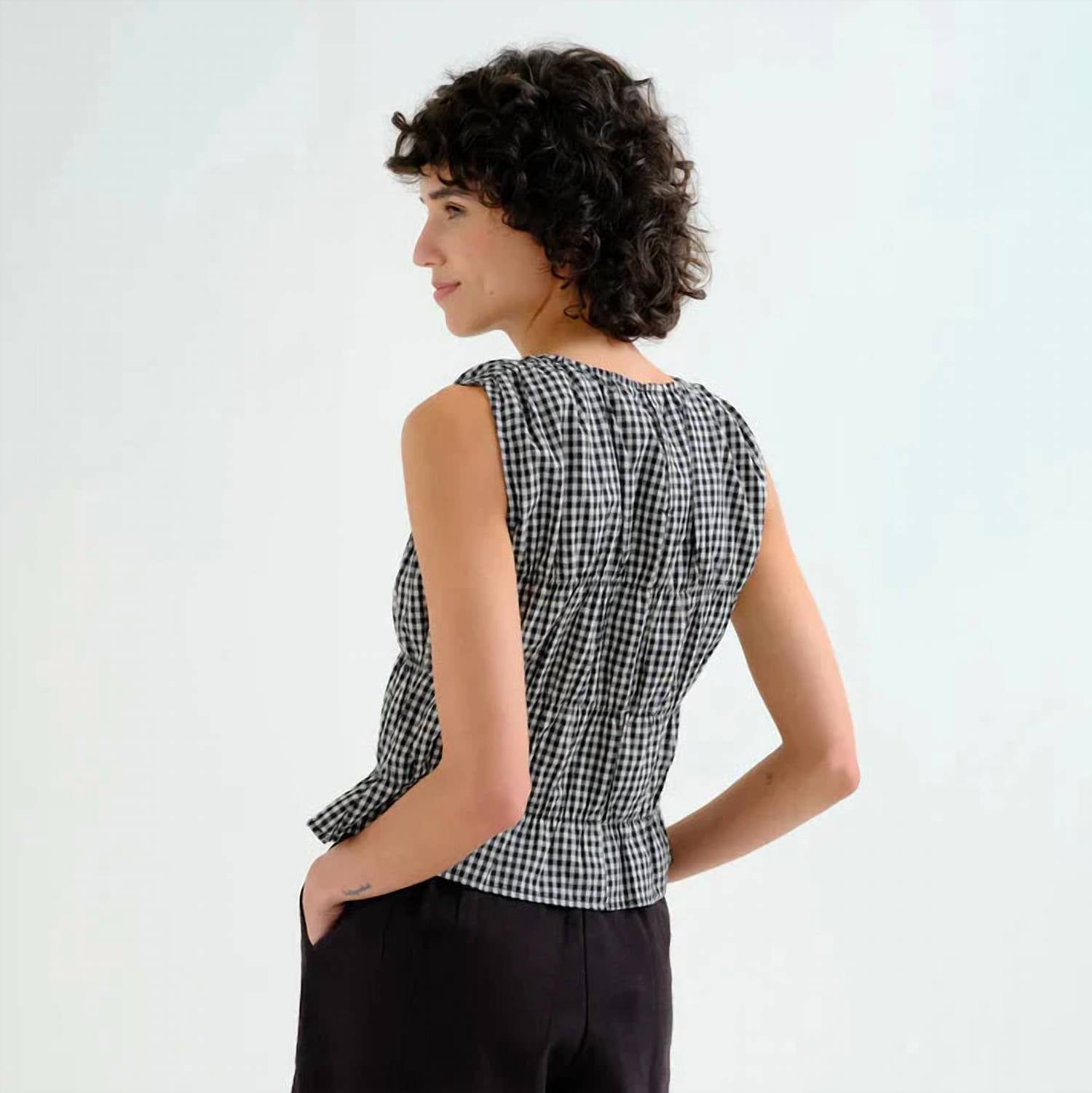 Compania Fantastica - Sleeveless Blouse