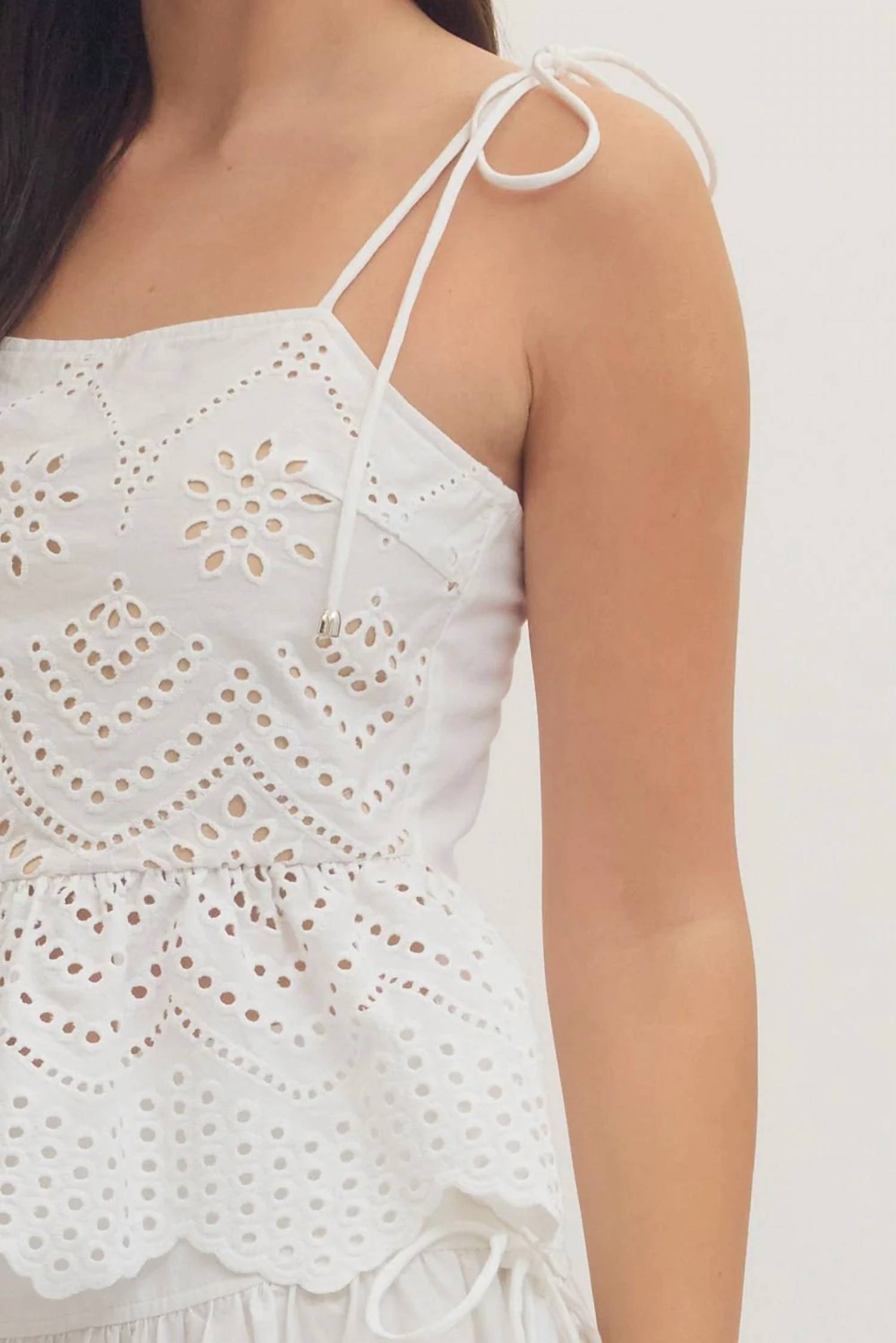 Entro - Women's Embroidered Eyelet Peplum Tank Top