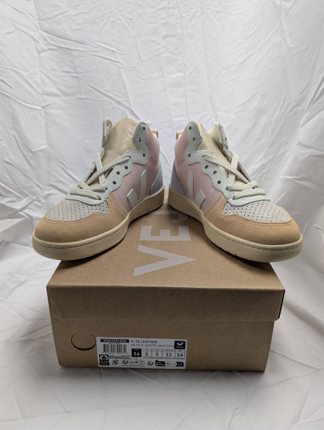 Veja - WOMEN V-15 LEATHER SNEAKER