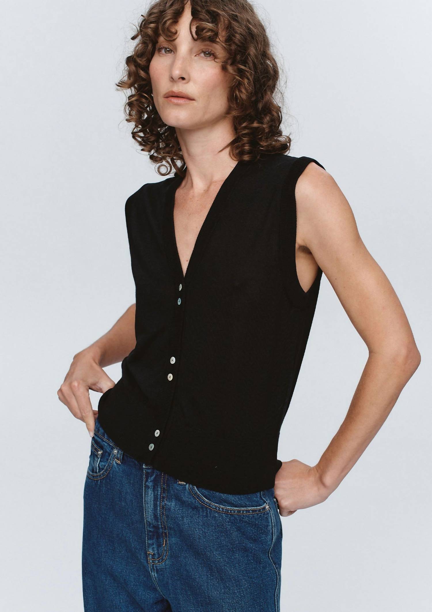 Marle - Foundations V Neck Vest