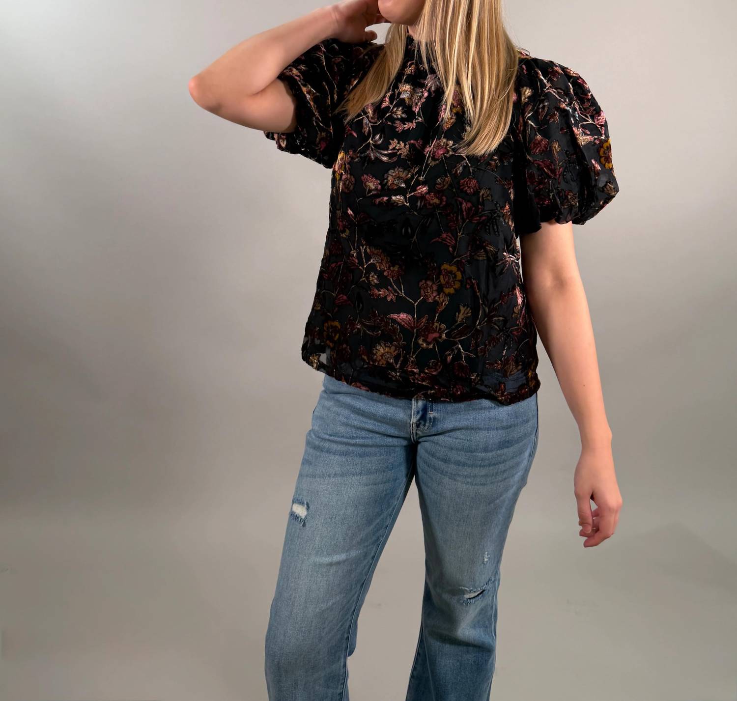 Thml - Romantic Velvet Burnout Puff Sleeve Top