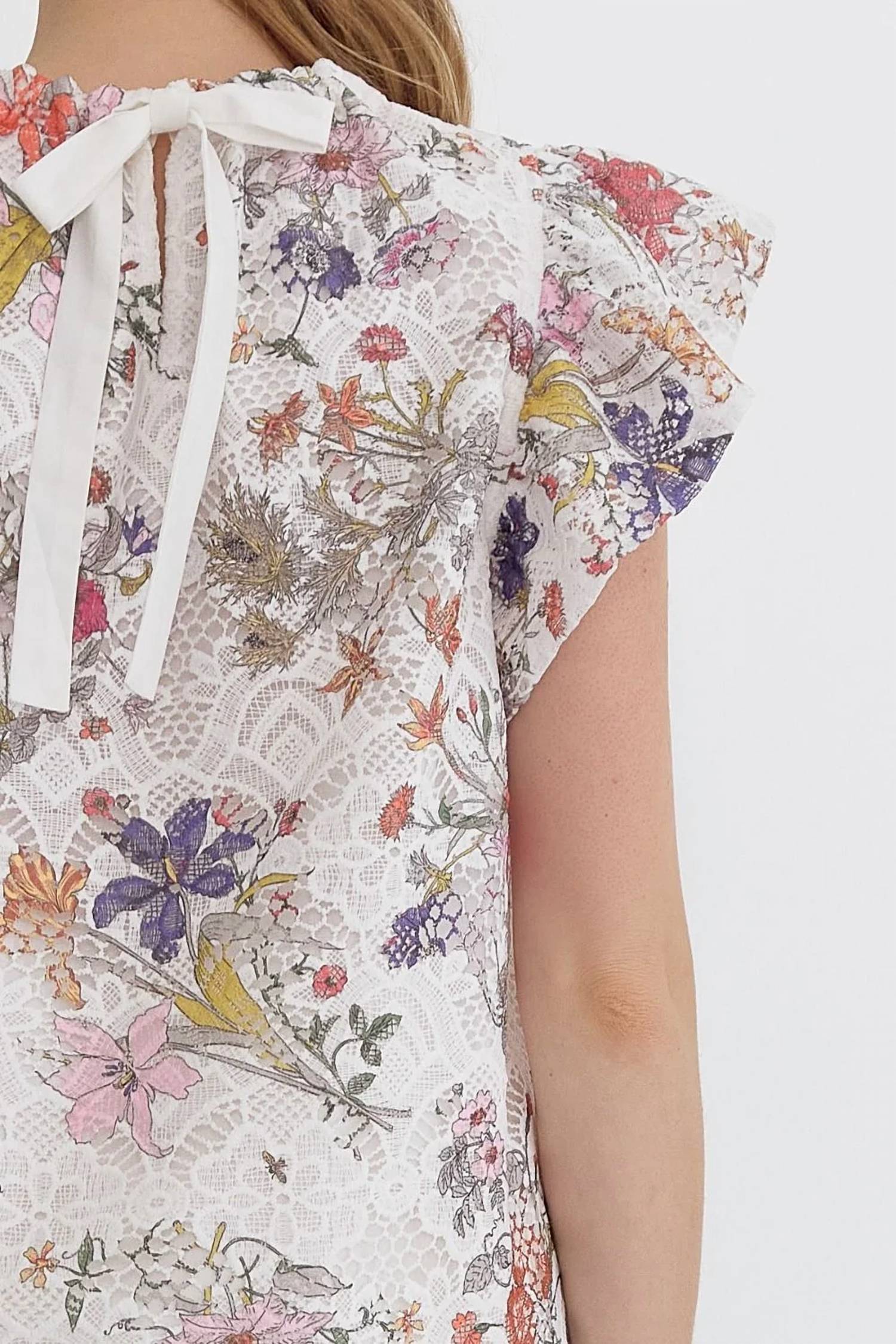Entro - Floral Lace Elegance Blouse
