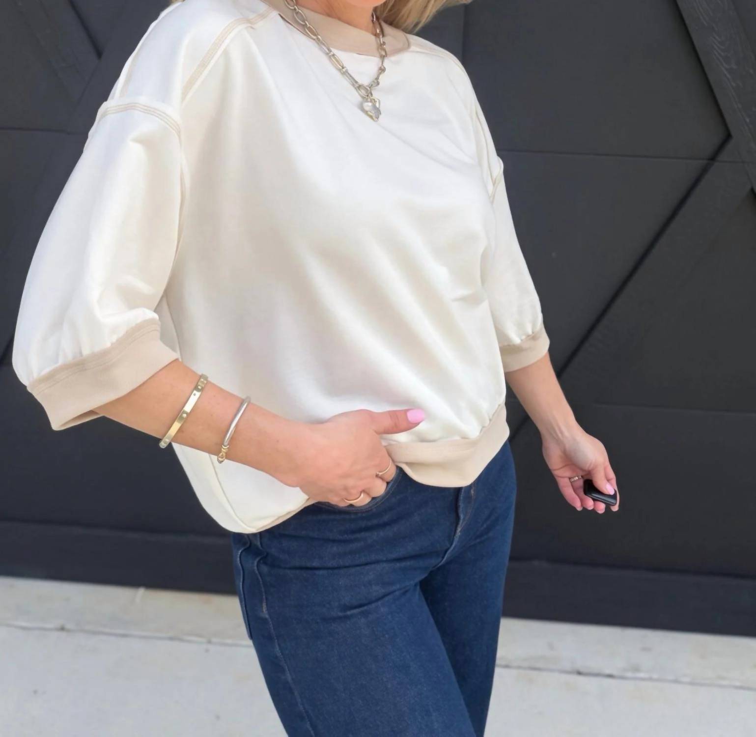 Blu Pepper - Contrast Trim Raglan Short Sleeve Knit Top