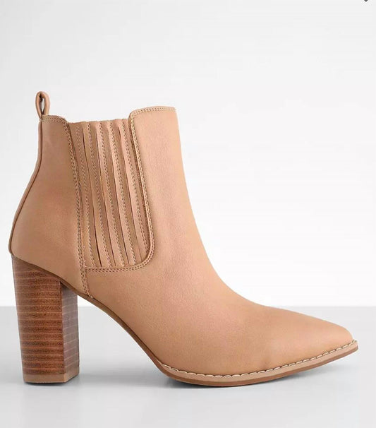 Oasis Society - Finley Ankle Boot