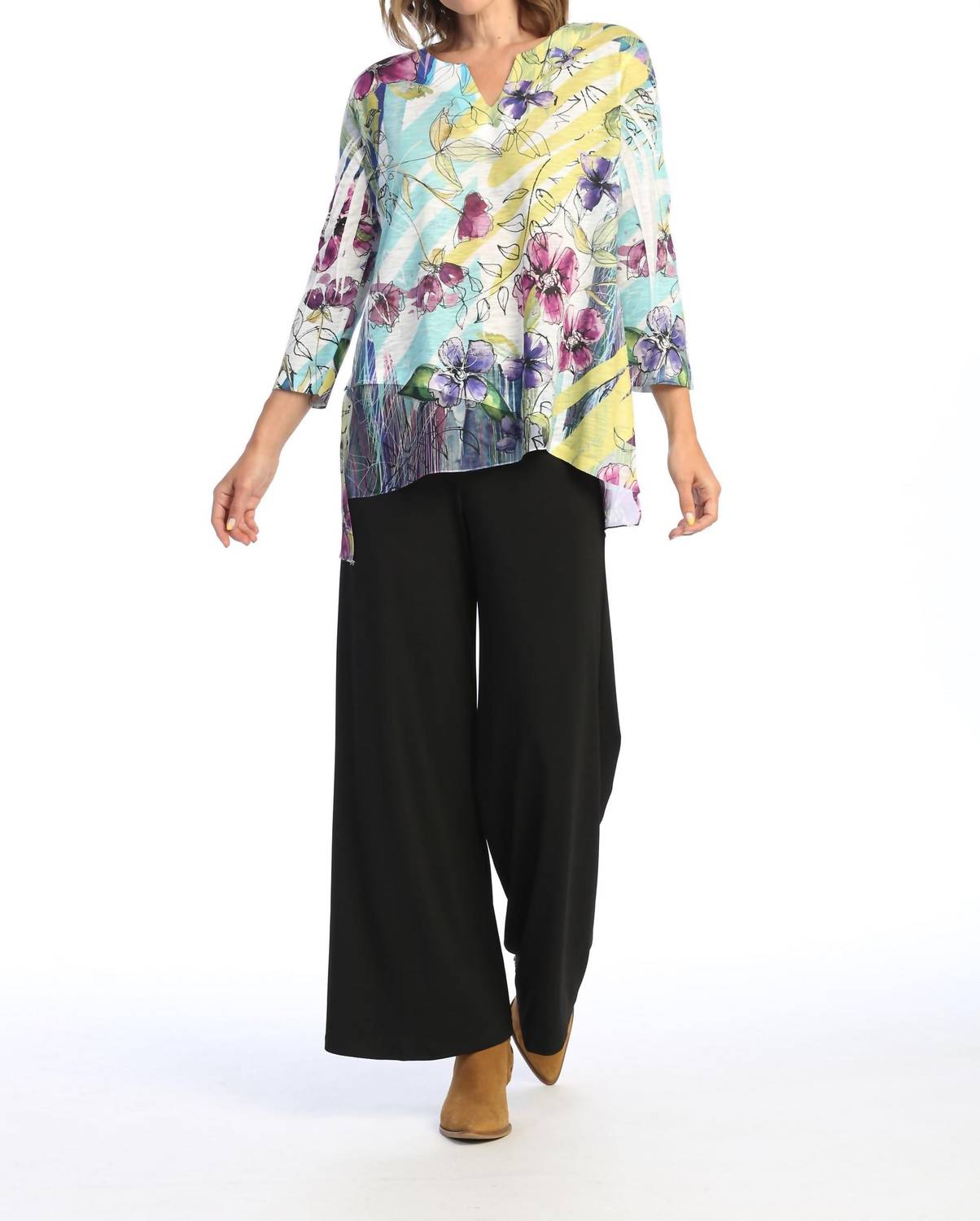 Jess & Jane - Rebecca Slit V-neck Chiffon Contrast Top